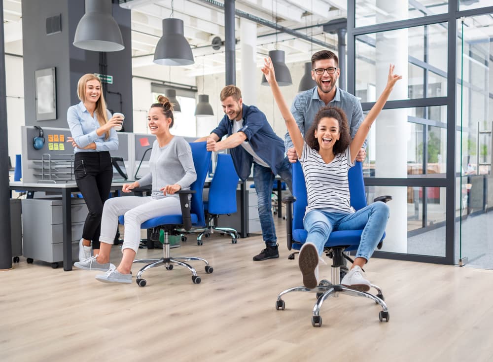 Culminaría el 2021 para ti, durante el mes de
<b>diciembre</b> la esperanza sería la palabra correcta para sentir que todo tiene un mayor sentido que antes. Dejarías que pase desapercibido un asunto de un compañero, que no te corresponde. La carta de la muerte tendría el modo de hacerte persistente.
<br>