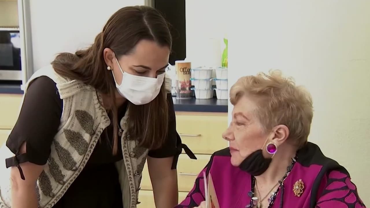 Adultos mayores pierden millones por fraudes y alertan sobre estafas en Arizona