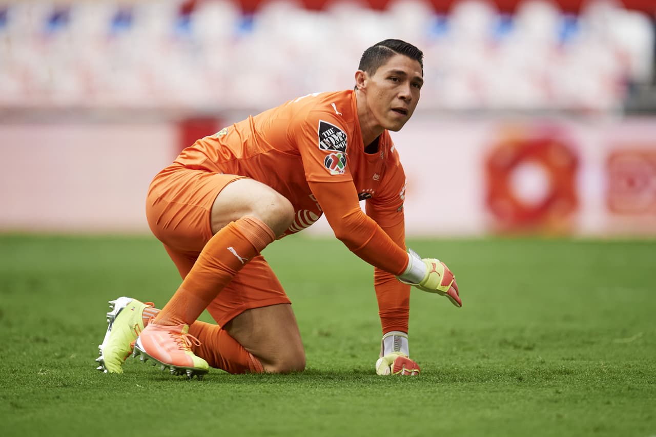 Rayados de Monterrey separa del grupo a Hugo González