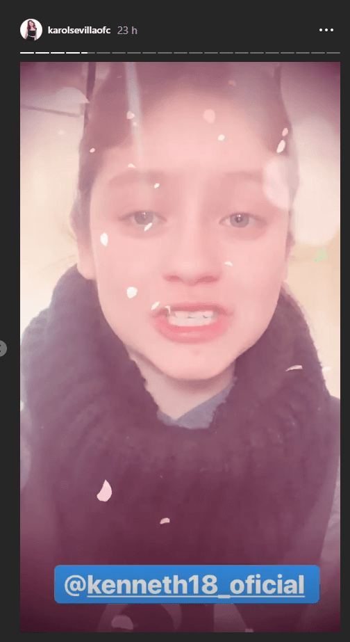 Kenneth, quien es originario de Veracruz, fue invitado por Karol para ser parte del espectáculo.