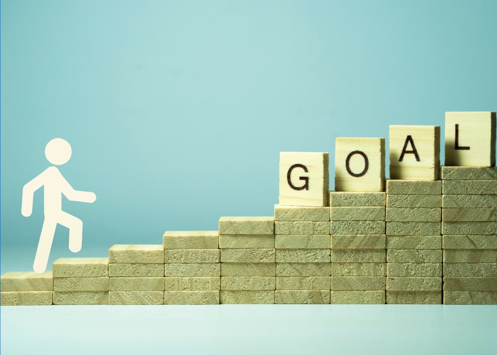 <b><u>Aries</u></b>
<br>Marte es tu regente, y al iniciar su recorrido por Capricornio su energía te ayudará notablemente a conseguir tus metas ya que se fortalece tu voluntad de forma extraordinaria. Aumentan tus ambiciones y sientes la necesidad de sobresalir en todo lo que haces.