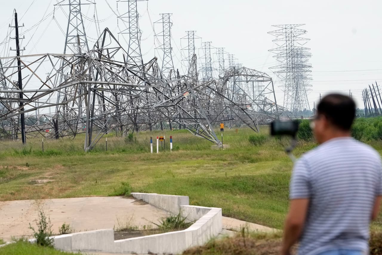 Toma precauciones: 4 recomendaciones en caso de apagones prolongados como los de Texas