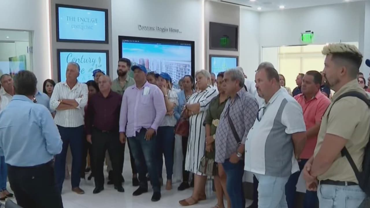 Empresarios cubanos que están en Miami son informados sobre cómo hacer negocios entre EEUU y la isla