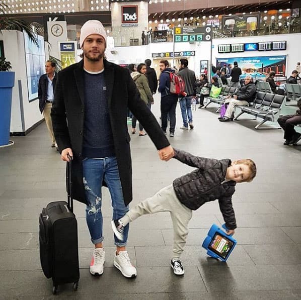 Benicio tiene 4 años y vive en Argentina con su mamá, aunque no se ven seguido, Horacio siempre le dedica pensamientos a través de las redes sociales.