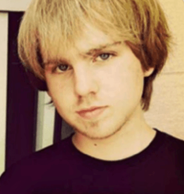 Nicholas Giampa, de 17, era un neonazi de Virginia que se suicidó luego de matar a los padres de su novia que se oponían a la relación debido a sus comentarios antisemitas y racistas.