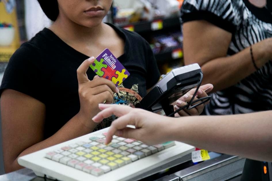 Anuncian comienzo de asistencia alimentaria a más de 330 mil estudiantes