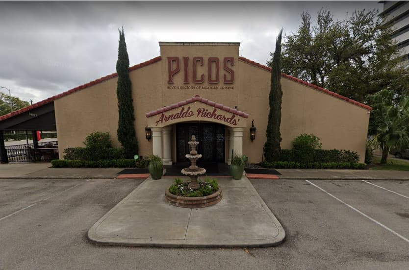 Este restaurante en Houston recibe amenazas de llamar a ICE por obligar el uso de mascarillas