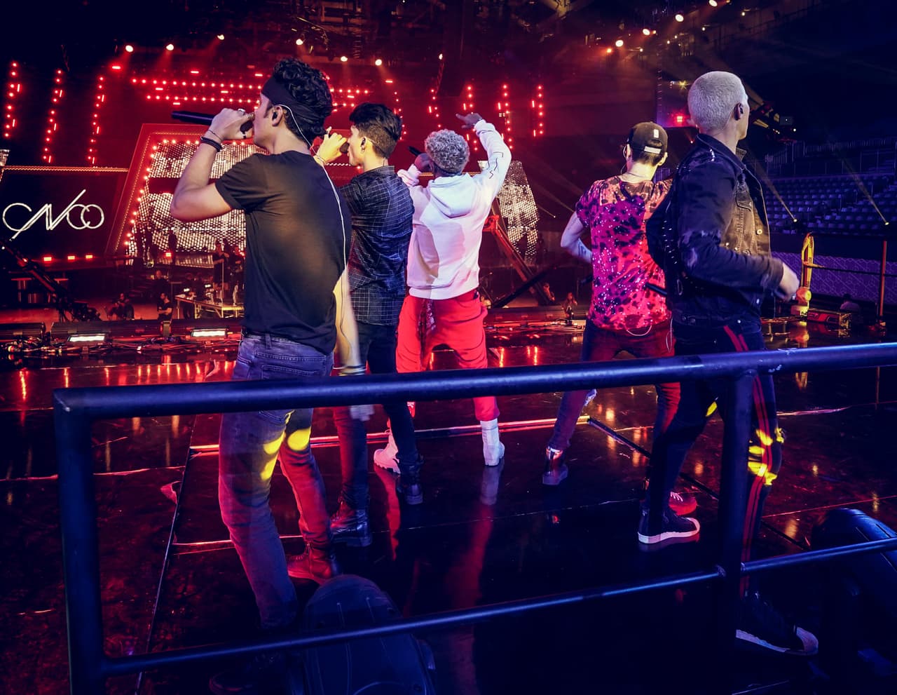 Para que su presentación sea memorable, los chicos de CNCO pulieron todos los detalles.