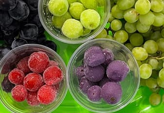 <h3 class="cms-H3-H3">Uvas Confitadas</h3>
<br>Uvas cubiertas con una capa de manzana dulce en sabor original de cereza, uva o frambuesa azul.