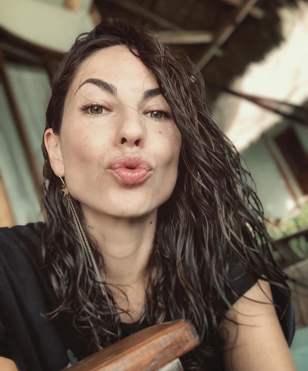 Al mes siguiente, el protagonista de telenovelas
<a href="https://www.youtube.com/watch?v=ChD483bNFV0" target="_blank">fue captado por la revista TVNotas</a> saliendo del cine al lado de la actriz uruguaya Bárbara Mori, con quien, de acuerdo con la publicación, habría pasado la noche.