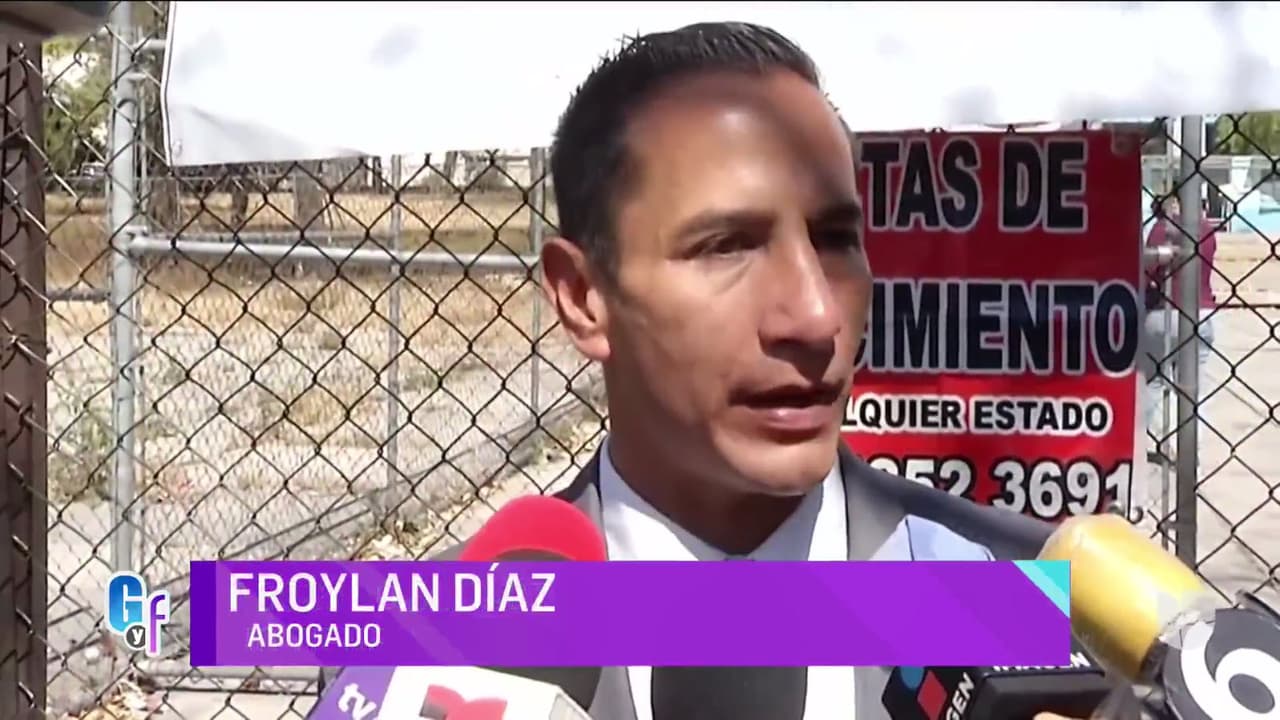 El 1 de diciembre pasado, Froylán Díaz, defensor legal del actor, mencionó que para la cantante peruana es redituable que Eleazar siga detenido: "Él estando aquí para ella es negocio, si lo ven de esa manera", dijo respecto a que Tefi ha aparecido en varios programas de televisión, radio, revistas y medios digitales.