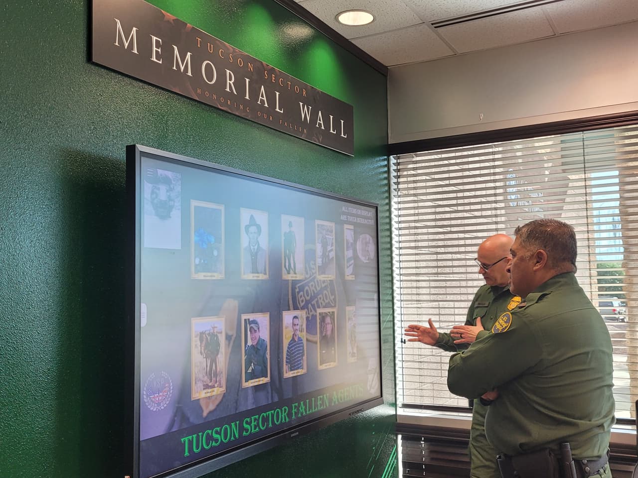 Era el segundo al mando de la Patrulla Fronteriza cuando asumió el mando de la agencia federal encargada de la vigilancia de las fronteras de Estados Unidos.