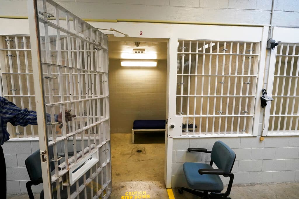 Virginia se convierte en el primer estado del Sur en abolir la pena de muerte