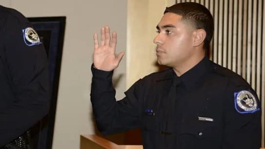 Acusan a expolicía de grabarse teniendo sexo con varias mujeres y compartir los videos en un chat