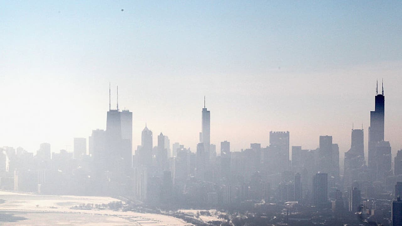 Viernes soleado y agradable. Se espera neblina al amanecer y mezcla/lluvia por la noche