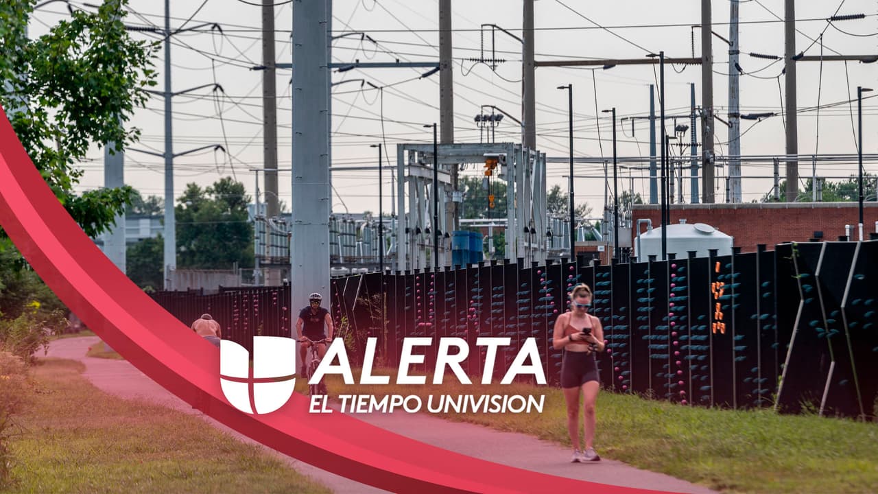 Apagones preventivos de PG&E dejan a miles de casas y negocios sin energía en el norte de California 