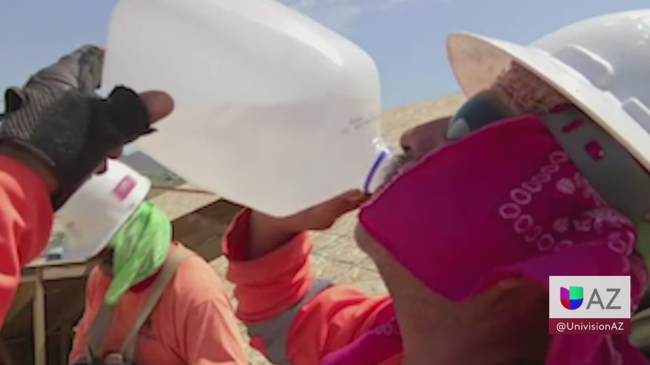 Se mantiene la alerta por calor excesivo para la mayoría de los condados en Arizona, por lo que autoridades piden tratar de exponerse lo menos posible al sol.