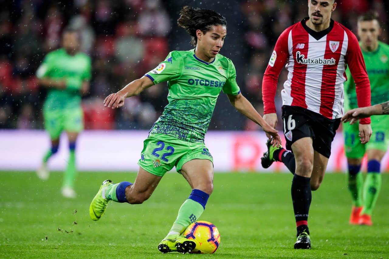El mexicano Diego Lainez lamentó la derrota del Betis en su debut como titular en la Liga.