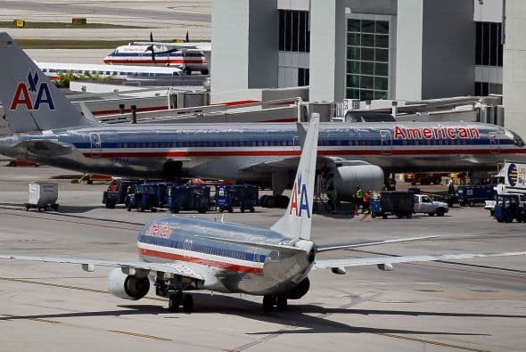 El 12 de enero de 2012, el diario The Wall Street Journal informó que Delta Airlines y la firma de inversión de capital privado TPG, consideran por separado la posibilidad de adquirir a la compañía propietaria de American Airlines AMR Corp., declarada en bancarrota.