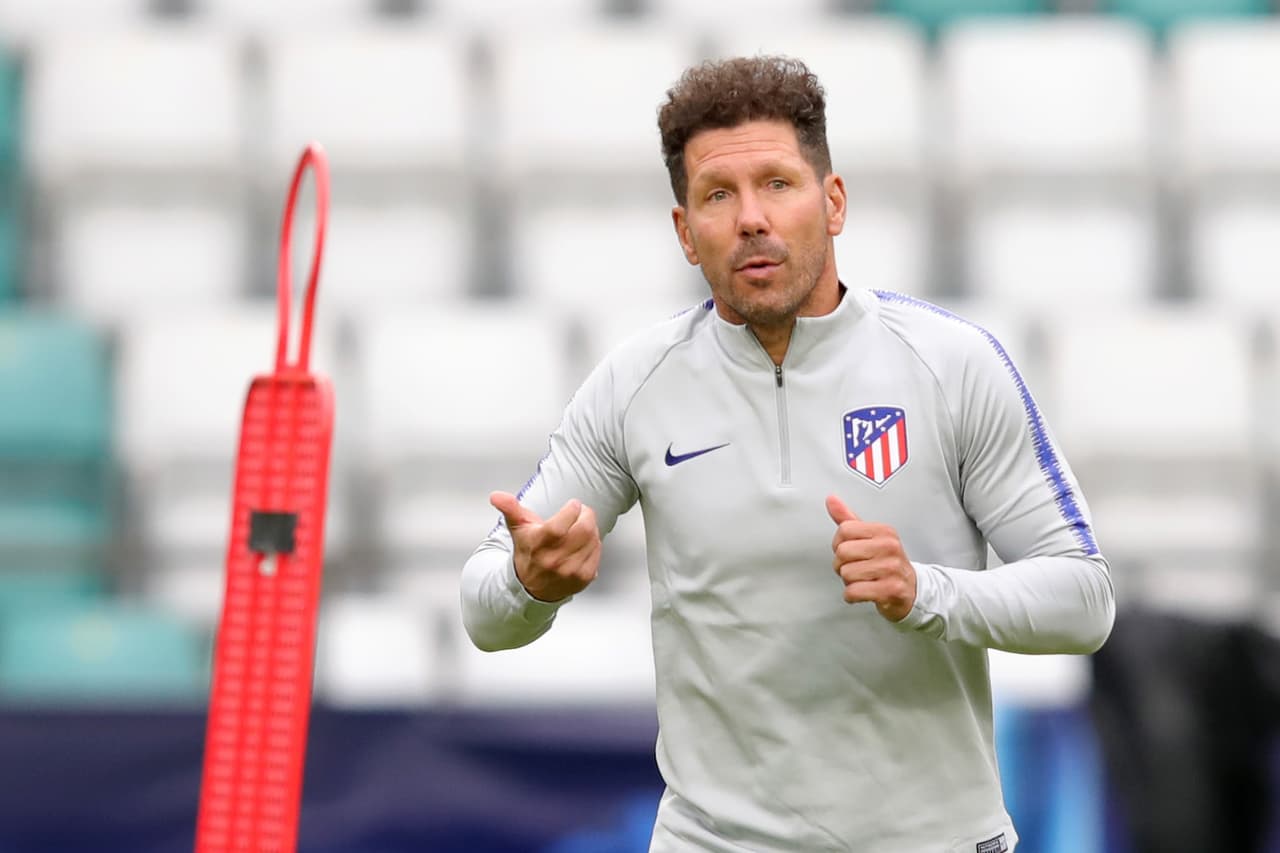 Desde que llegó el equipo madrileño ha mejorado considerablemente sus estadísticas, sus arcas y sus vitrinas. Una Liga, una Copa del Rey, una Supercopa de España, dos Europa League y dos Supercopa de la UEFA se han sumado al palmáres del Atleti.