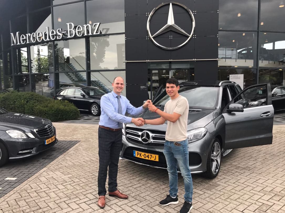 Los carros de los jugadores de la Selección Mexicana de Fútbol  