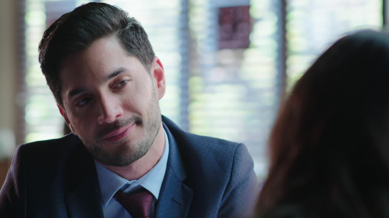 Víctor trató de persuadirla, pero fue imposible, Adela estaba decidida a ir a Ciudad Jiménez.