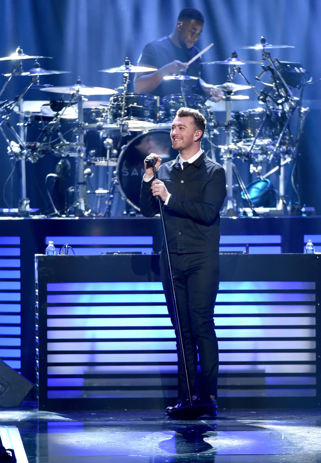 Antes de tocar con Disclosure, Sam se presentó en solitario.