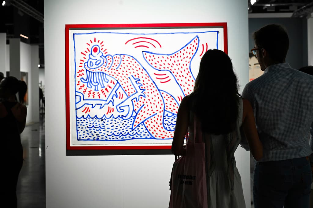 Coleccionistas de todo el mundo se dan cita para adquirir piezas únicas de renombrados artistas contemporáneos.