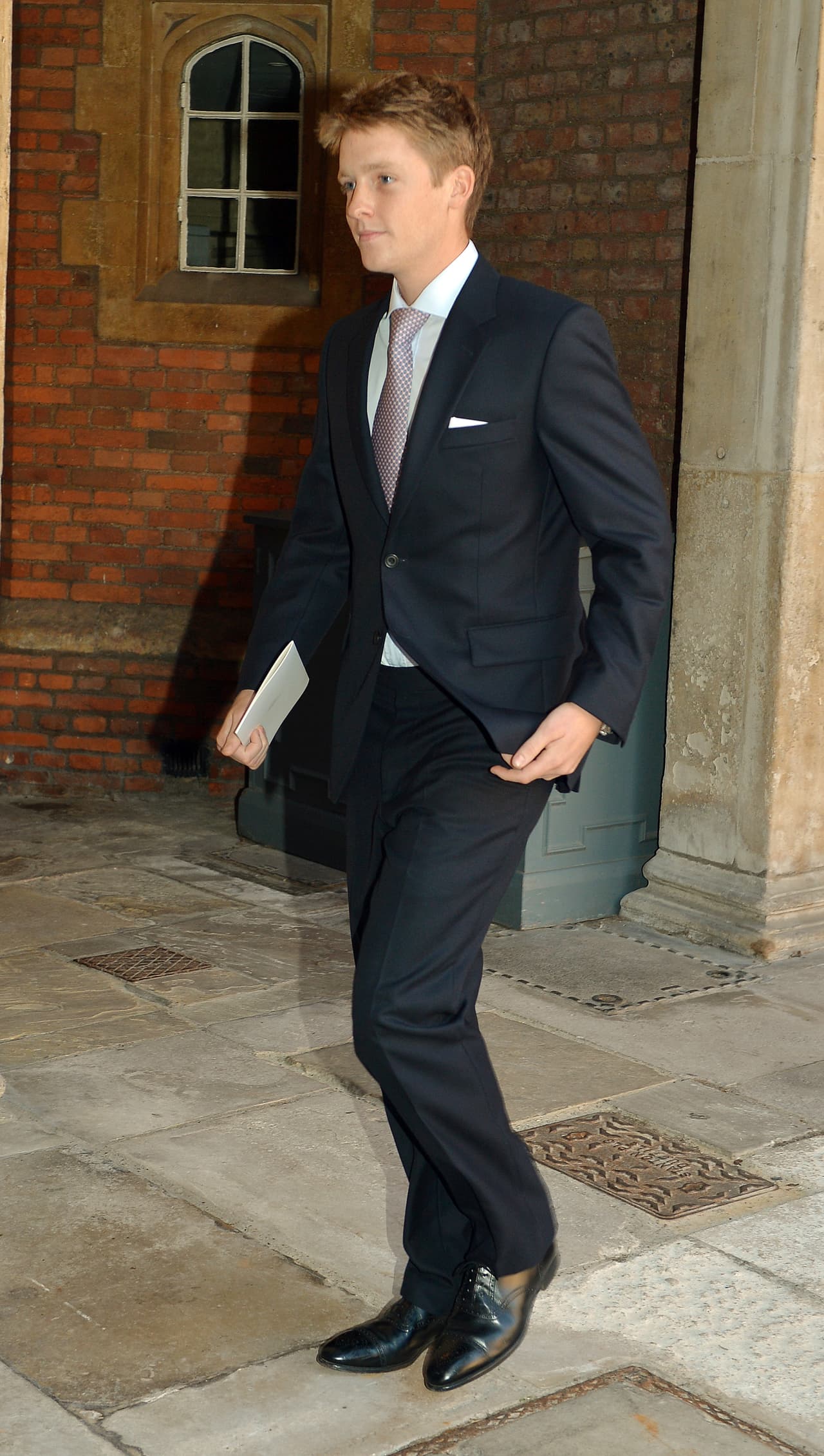 Earl 'Hugh' Cavendish Grosvenor, nuevo duque de Westminster, en el bautizo del príncipe George