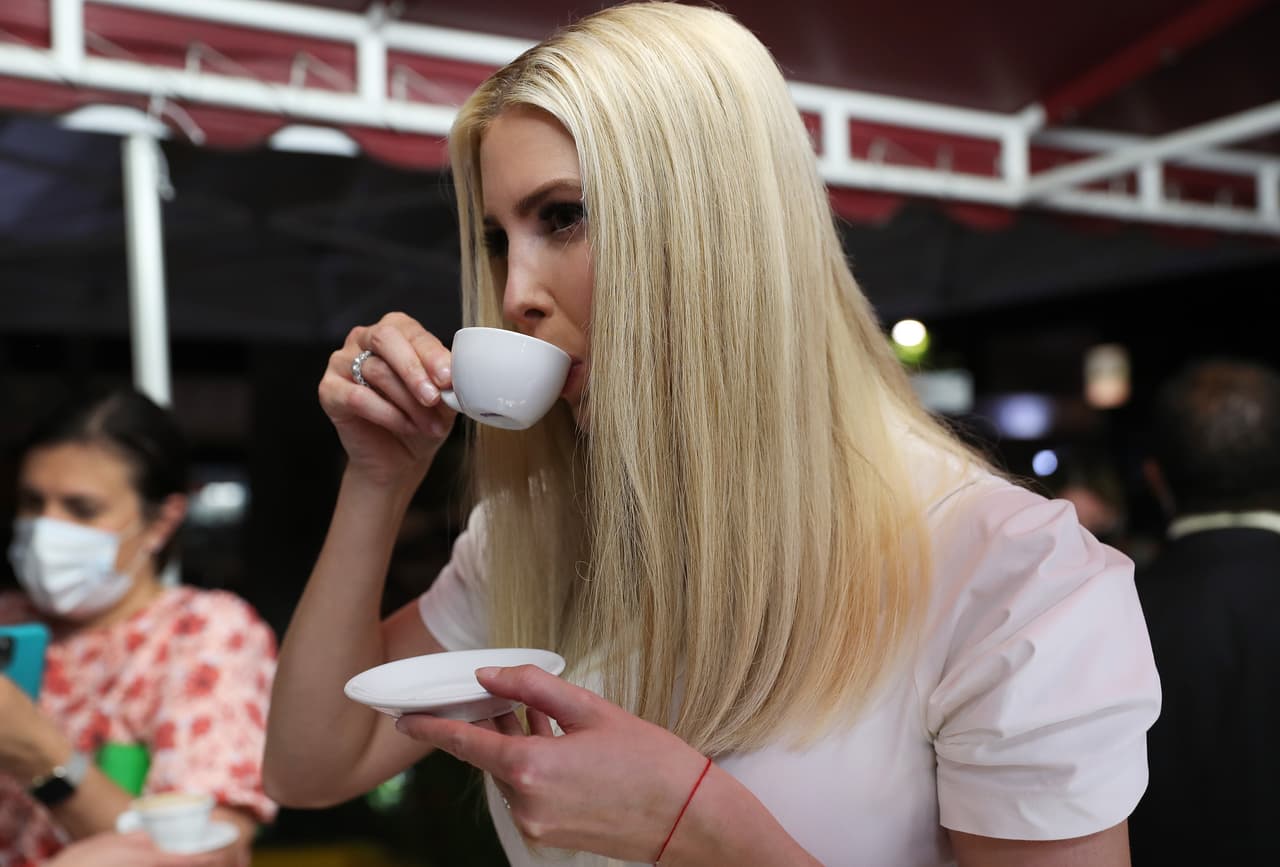 Allí degustó el típico cafecito cubano. 
<br>