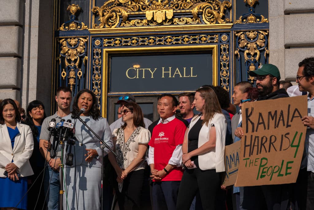"Hay personas que, mientras estamos aquí hablando, están tratando de derribarla", indicó la alcaldesa de San Francisco.