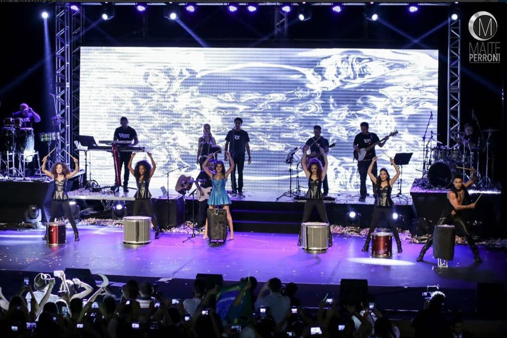 Maite Perroni no deja de trabajar, ahora anda de gira por Brasil con el Tour Love 2016.