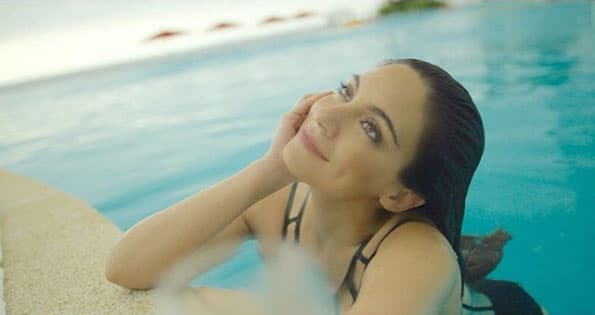 Ana Brenda se encuentra grabando la serie "Blue Demon", pero además algunas campañas publicitarias en donde tiene que nadar.