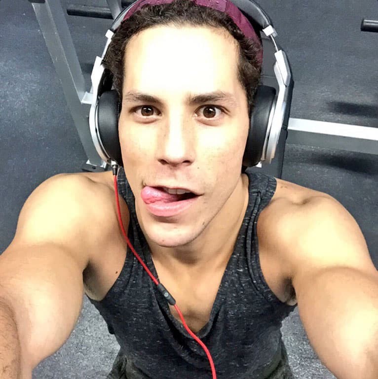 Christian Chávez también quiere mantenerse en forma y le da duro al gimnasio.