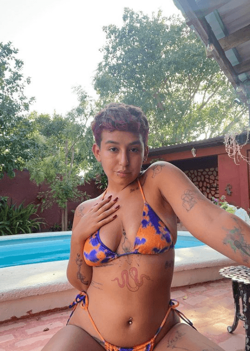 Romina es promotora del 'body positive' y asegura que los 
<b><a href="https://www.univision.com/famosos/niurka-hija-romina-no-es-femenina-fotos">tratamientos estéticos</a> no están peleados </b>con lo que predica.
<br>