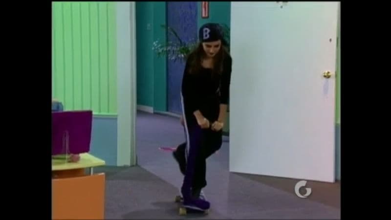 Y se vistió de una manera diferente.