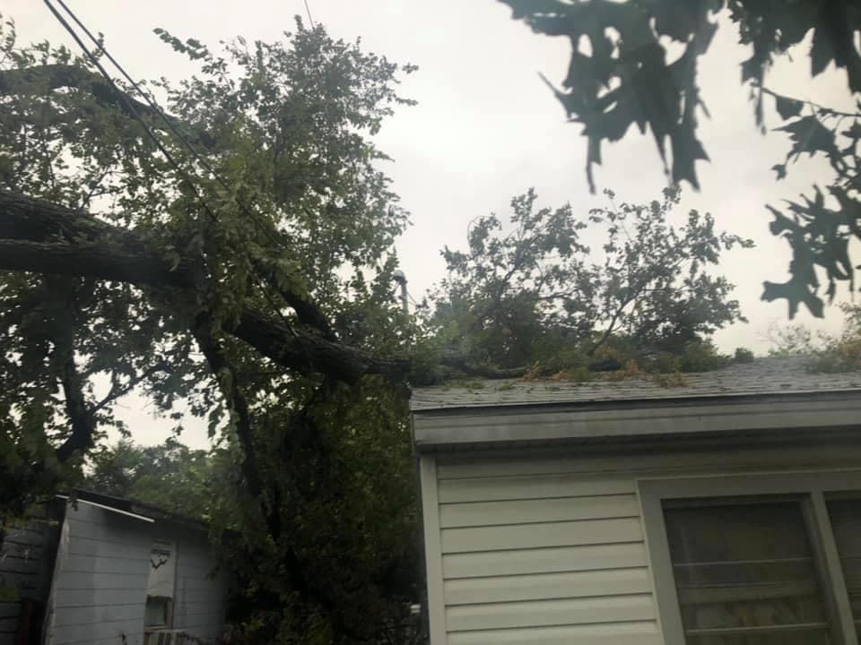 La jornada de lluvias de este pasado martes estuvo acompañada de advertencias por inundaciones y hasta un aviso por tornado.
<br>