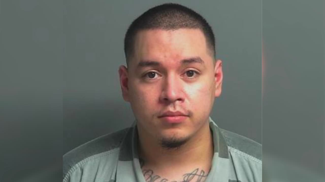 Sentencian a 45 años de prisión a hispano por violar a una mujer en el asiento trasero de su auto