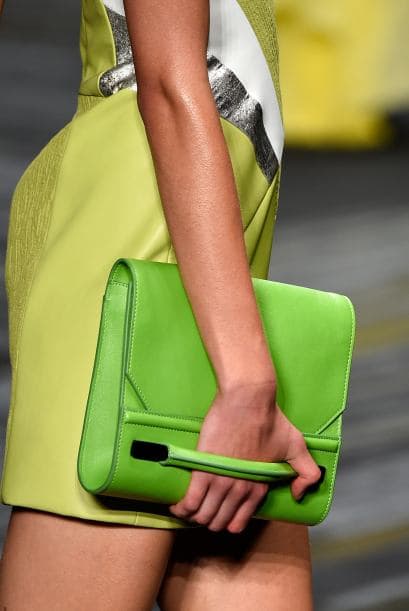 El color dependerá de la temporada y de cuál sea tu estilo personal al vestir.