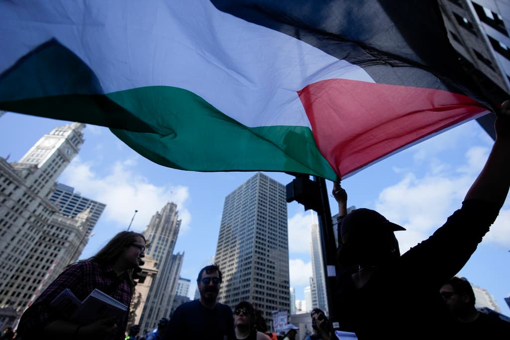 Los activistas han aprendido de la Convención Nacional Republicana en Milwaukee y anticipan una mayor participación y manifestaciones más robustas en Chicago.
<br>