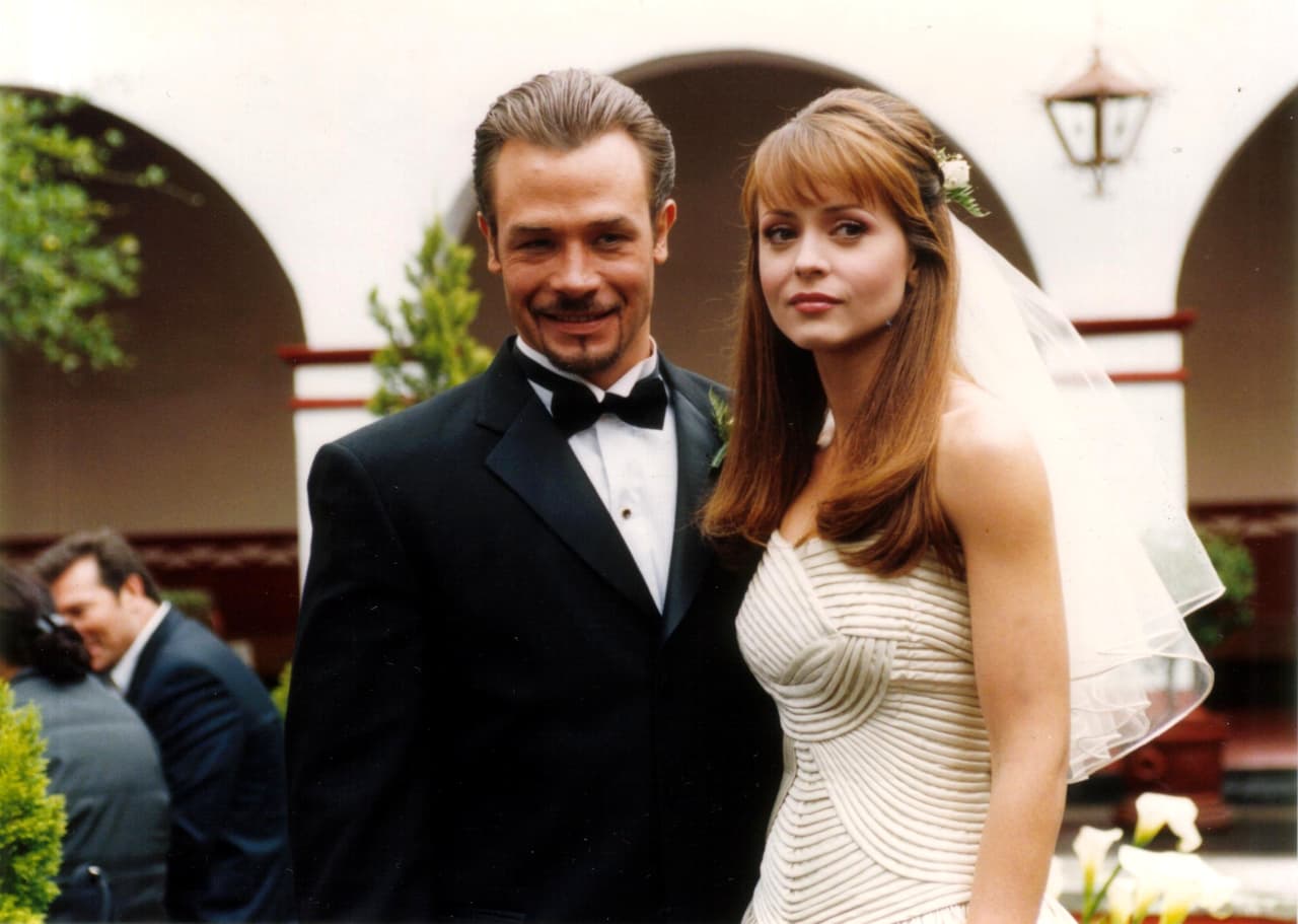 <b>Sergio Sendel</b>
<br>En casi todas las historias, los villanos que complican la vida de los protagonistas no pueden faltar y, en más de una ocasión, Sendel ha encarnado a estos malvados personajes.