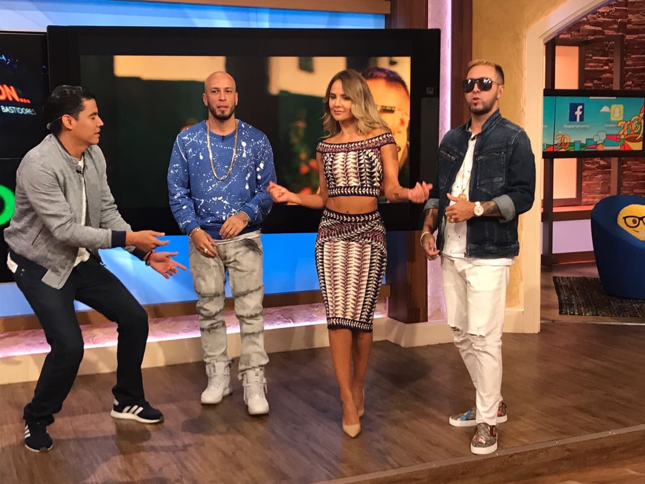 La modelo más cotizada de Colombia, la bella Ximena Córdoba, llegó para bailar junto con ellos.