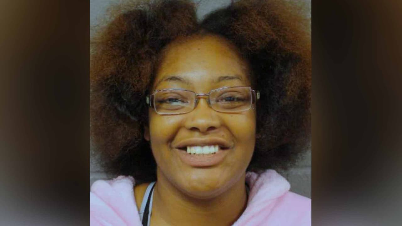 Una madre enfrenta cargos por dispara contra estudiante durante un pleito al noroeste de Houston 