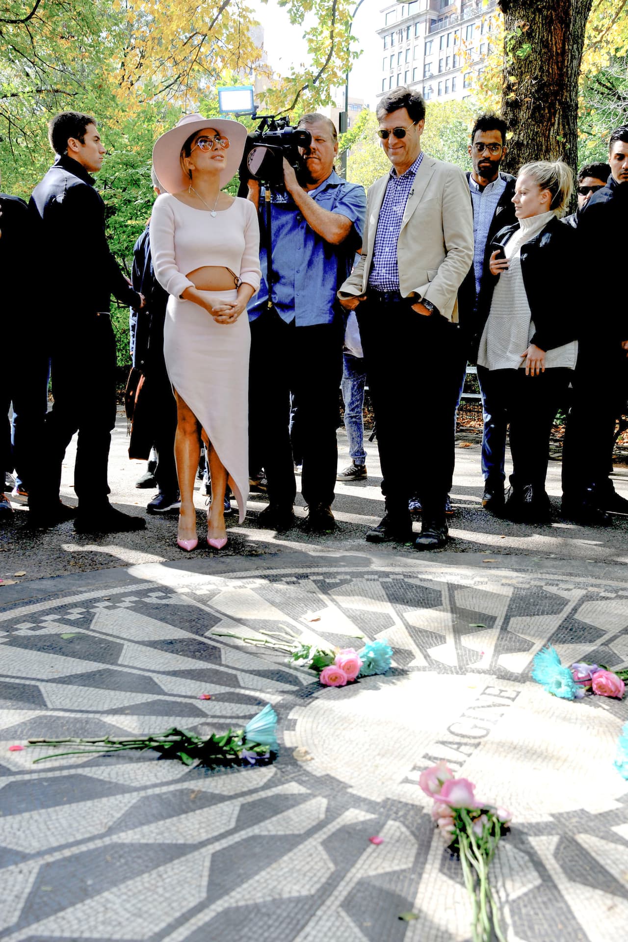 La cantante promueve su más reciente disco, 'Joanne', estrenado el pasado viernes.