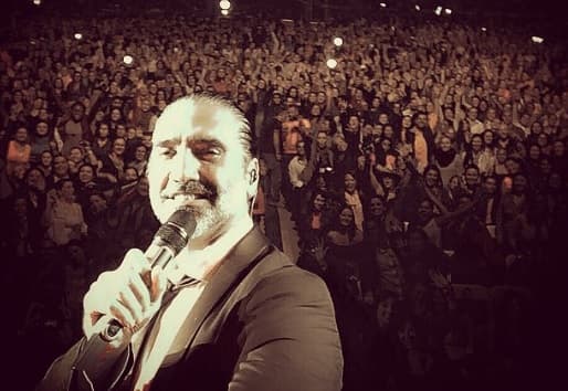 La semana pasada, Alex estaba disfrutando del éxito de sus presentaciones en República Dominicana, donde se presentó como parte de su gira 'Confesiones Tour'.