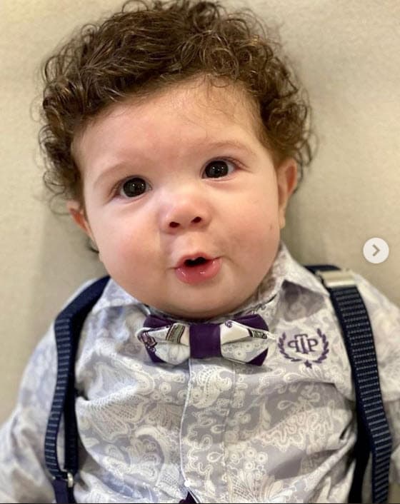 Lució así de elegante y guapo en la pasada cena de Acción de Gracias. 
<br>