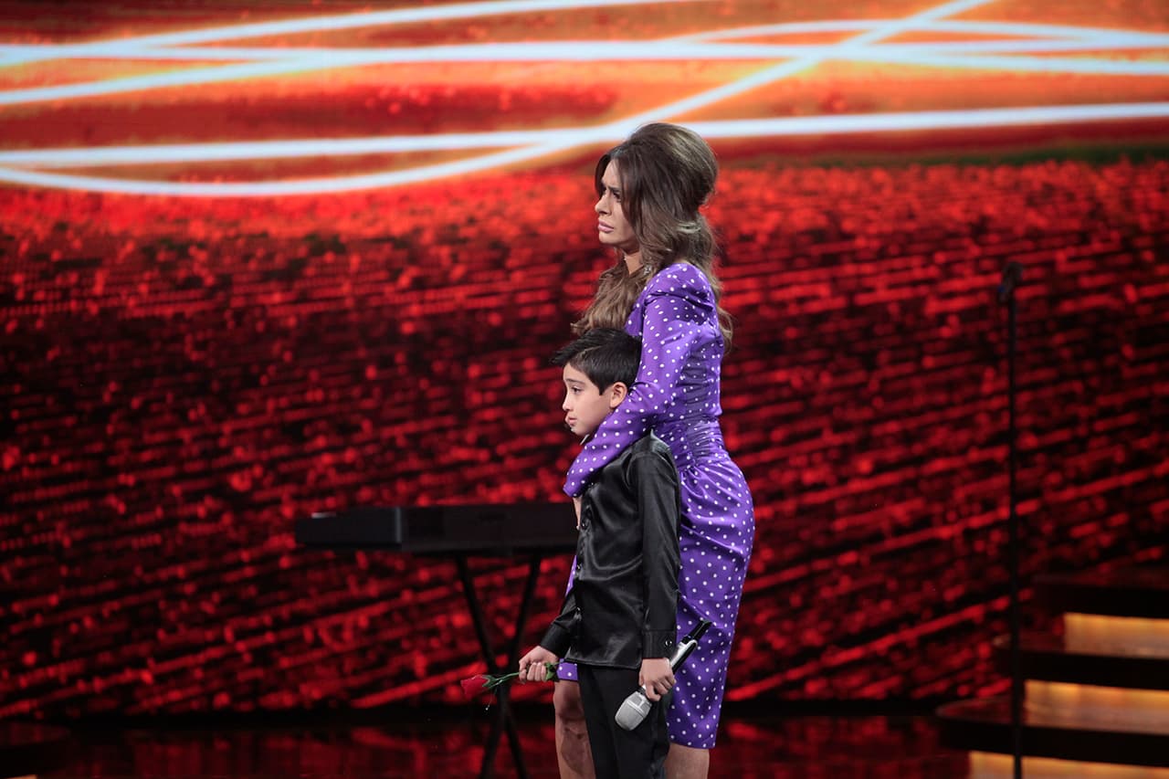 Al final, no recibió las mejores calificaciones de parte de los jueces, que advirtieron un par de desafinaciones. El pequeño les prometió que mejoraría.