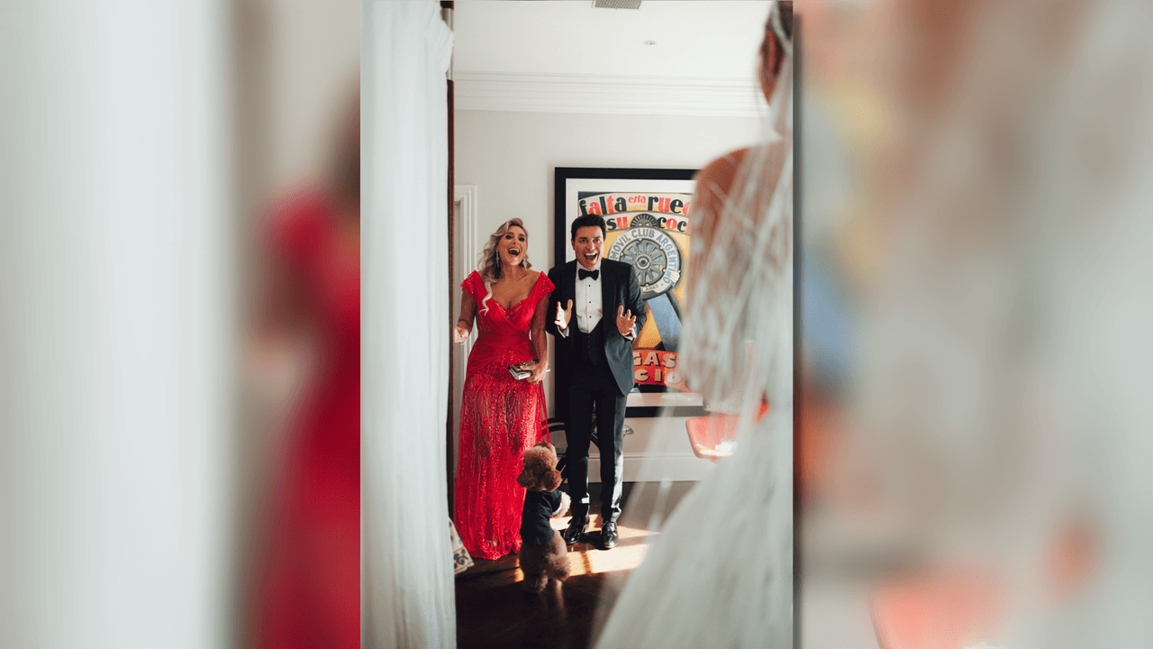 Además, también estuvo acompañado de su esposa 
<b>Marilisa Maronesse y tía de Lele.</b>