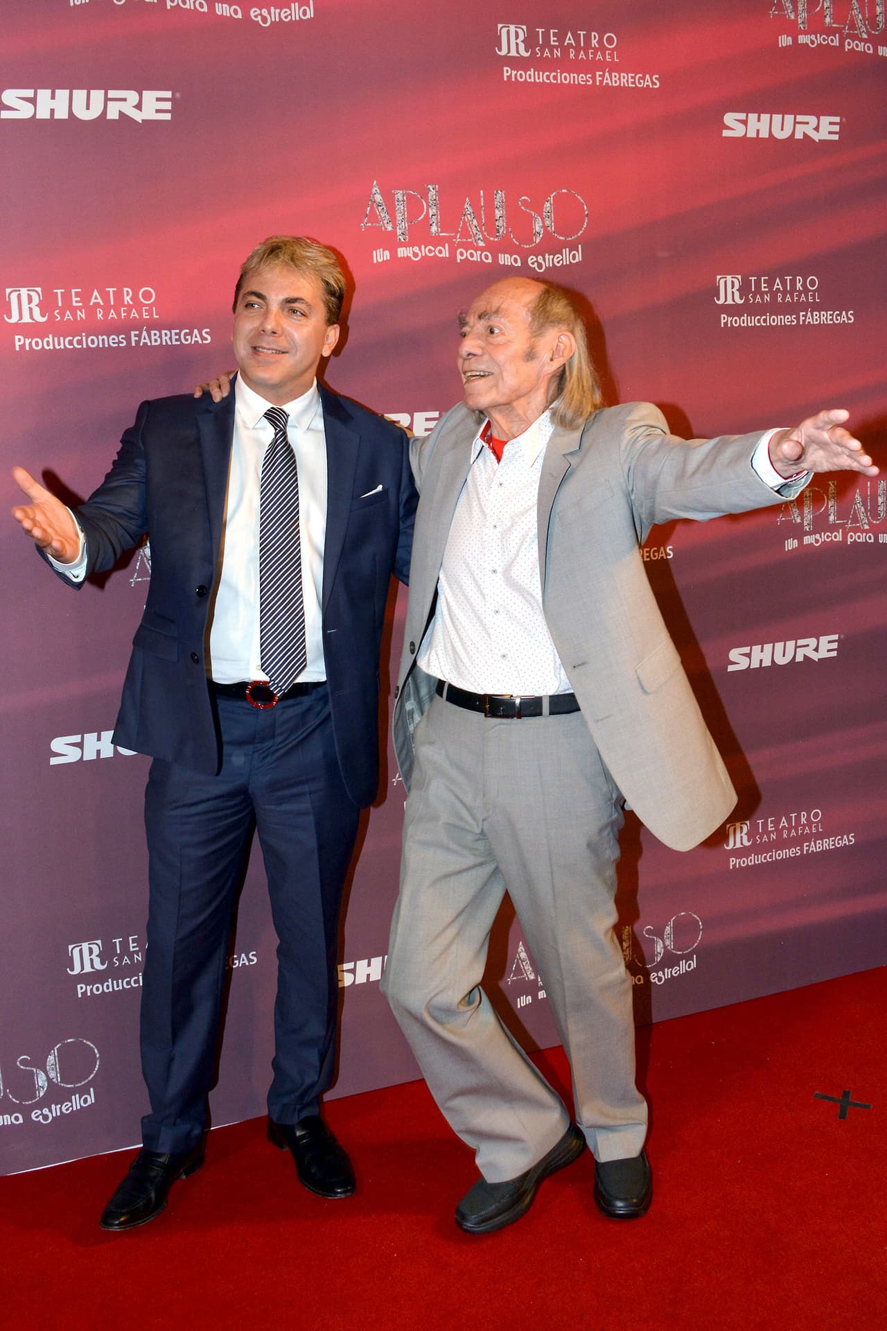 <b>Cristian Castro y Manuel ‘Loco’ Valdés</b>
<br>Pero Cristian Castro tampoco he tenido una buena relación con su padre, a quien conoció cuando ya tenía 31 años.