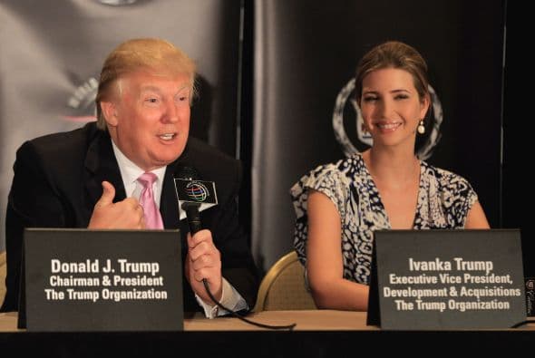 IVANKA TRUMP Y JARED KUSHNER- La hija del magnate Donald Trump se casó en 2009 con el dueño del "New York Observer" en el National Golf Club en Bedminster, Nueva Jersey.